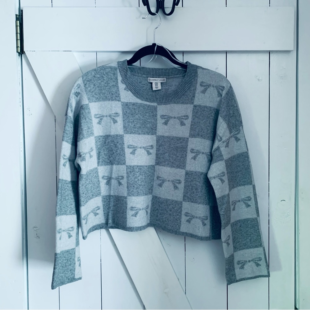 Sincerely Jules Bow Sweater Crew Neck Long Sleeve Gray White Tennis Sweater